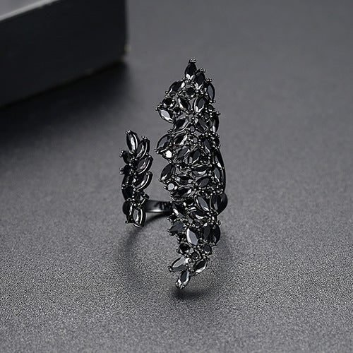 Open Copper Inlaid Zircon Fashion Banquet Rings