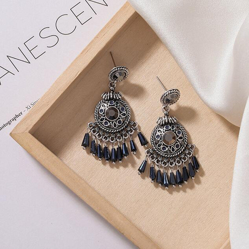 Women's Ethnic Style Short Temperamental Distressed Disc Crystal Earrings
