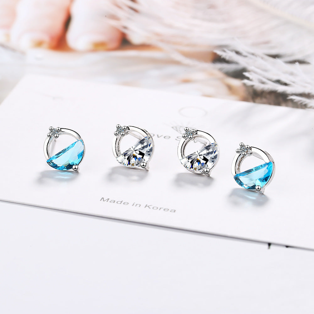 Women's Temperament One Wang Simple And Compact Earrings