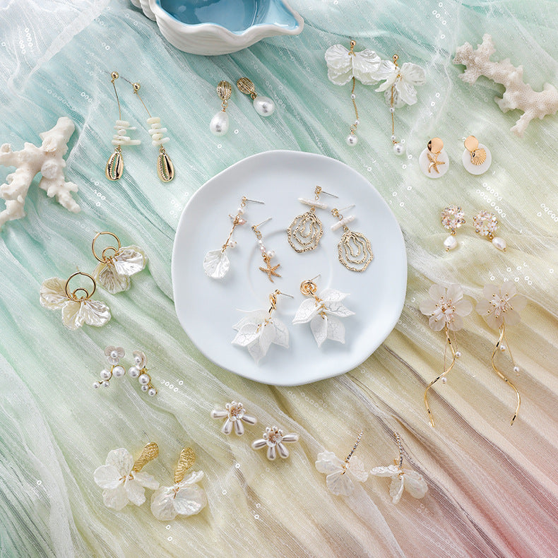 Women's Sweet Cold Starfish Shell Shaped Pearl Earrings