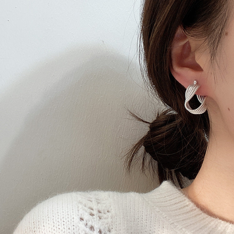 Women's Design Twisted Twist Metal Temperament Wild Earrings