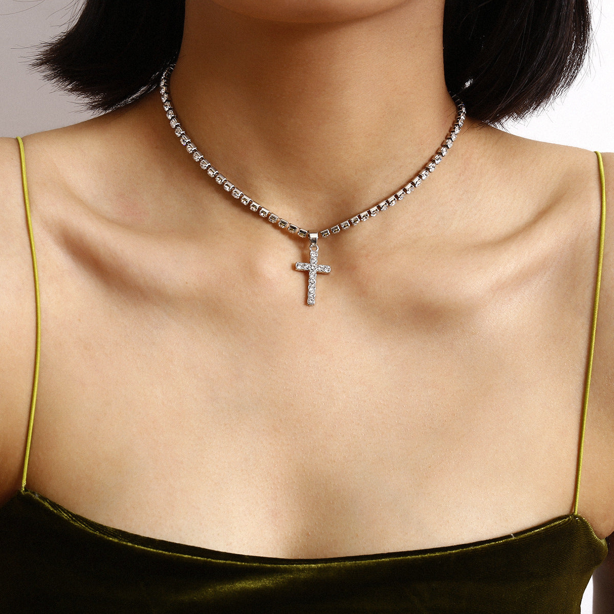 Women's Unique Creative Simple Style Full Diamond Necklaces
