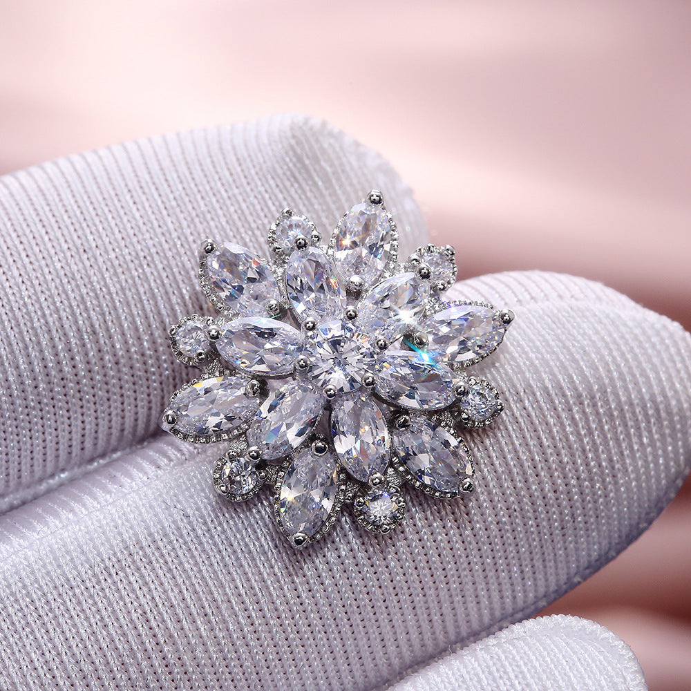 Women's Shi Luxury Sunflower Zircon Fashion Copper Earrings