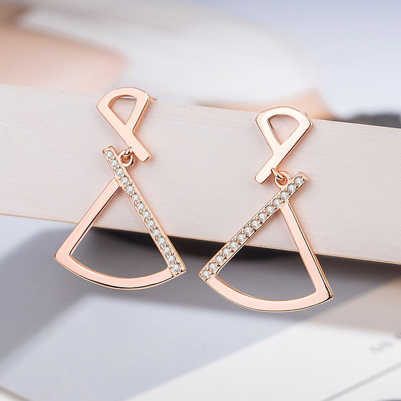 Women's Geometric Scallop Ear Cold Style High Earrings