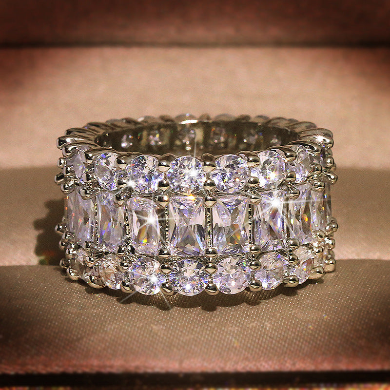 Group Inlaid Zircon Full Eye-catching Luxury Rings