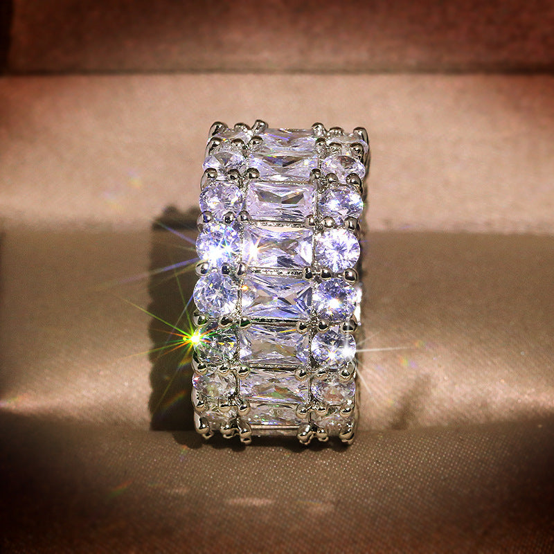 Group Inlaid Zircon Full Eye-catching Luxury Rings