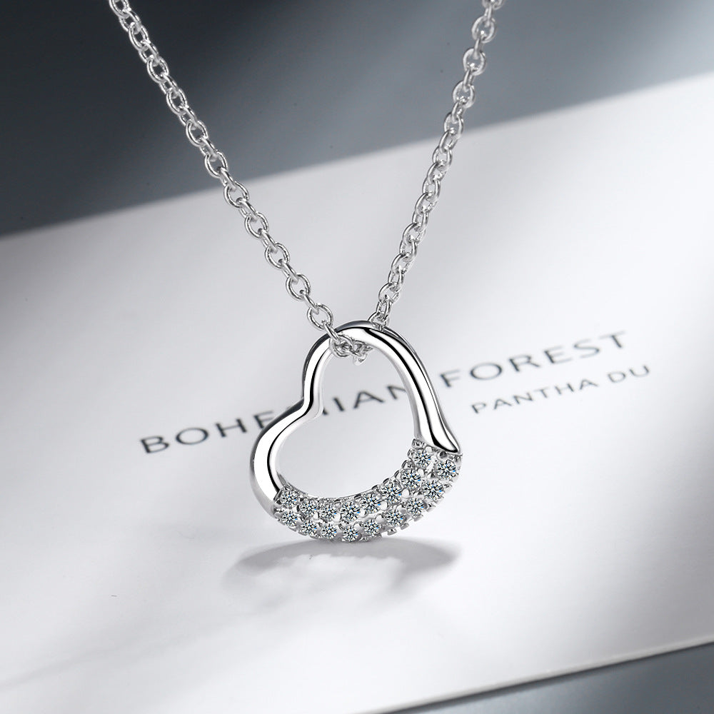 Women's Pendant Diamond Heart-shaped Short Clavicle Chain Necklaces