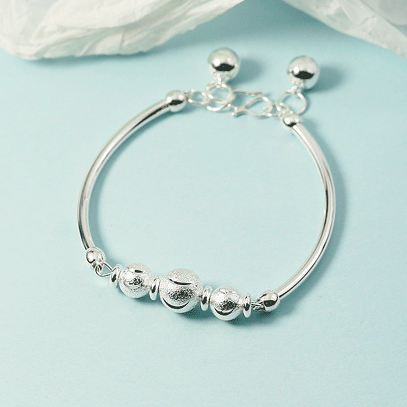 Weibliche einfache runde Perlen-Halbmond-Armbänder