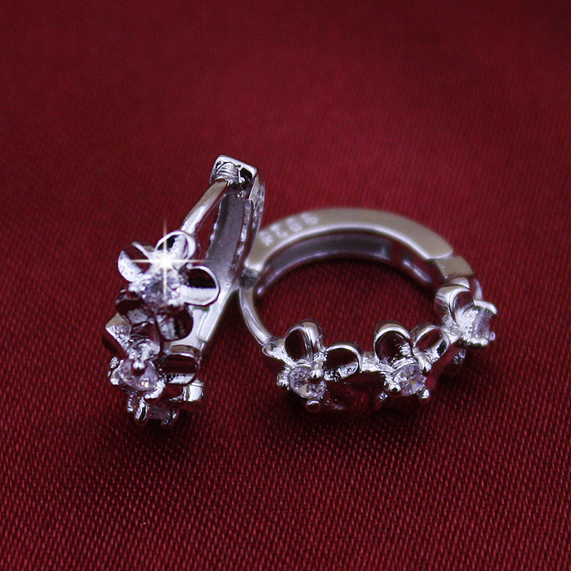 Women's Fashion Sier Plated Ear Camellia Clip Earrings