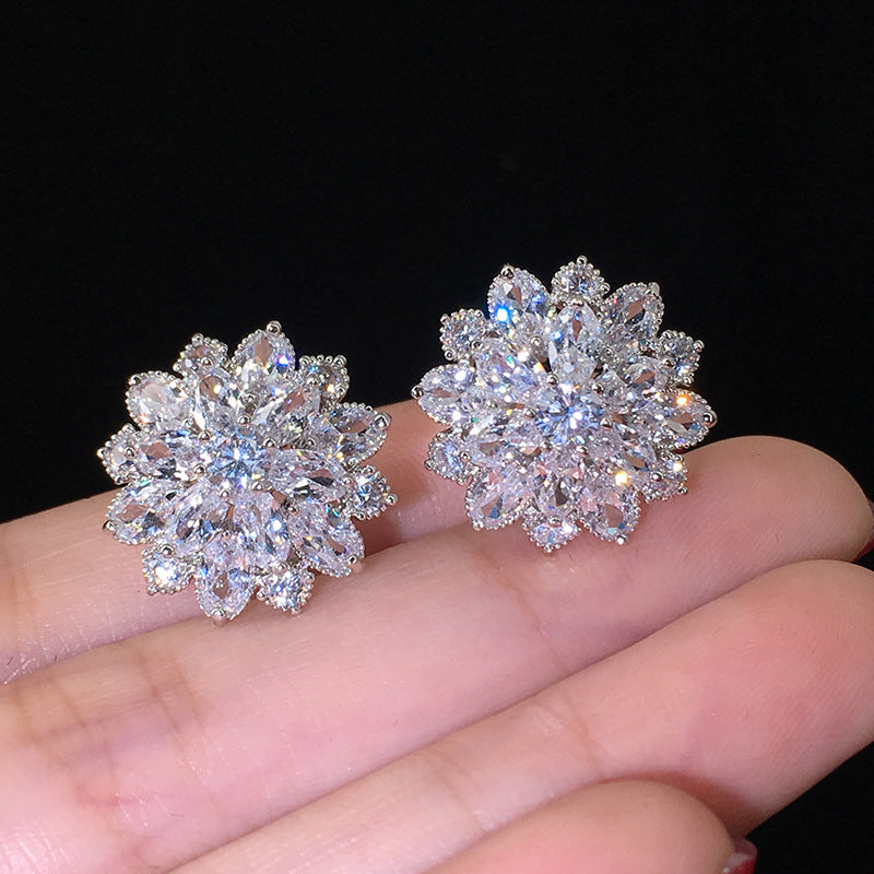 Women's Shi Luxury Sunflower Zircon Fashion Copper Earrings