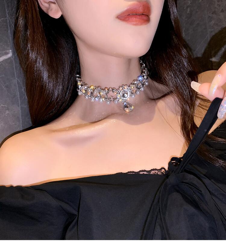 Crystal Light Luxury Temperament Neck Accessories Necklaces