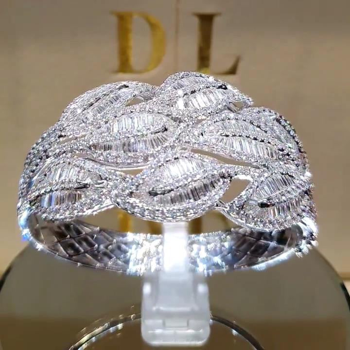 Women's Trendy Fashion Diamond Exaggerated Wedding Rings