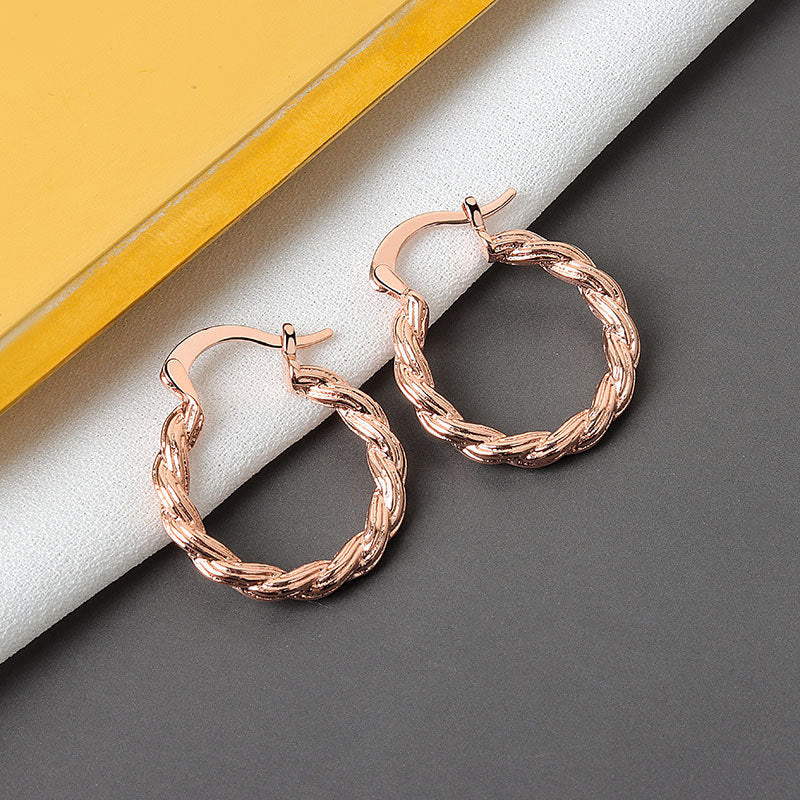 Women's Retro Twisted Metal Ear Eardrops Simple Niche Temperament Earrings