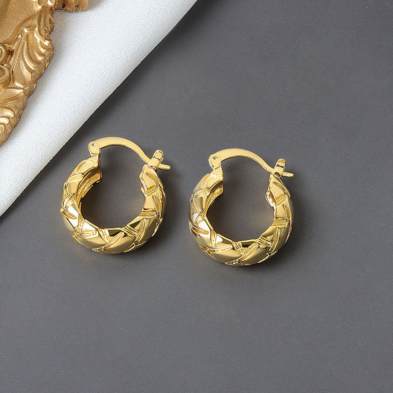 Fashionable Diamond Plaid Female Design Temperament Earrings