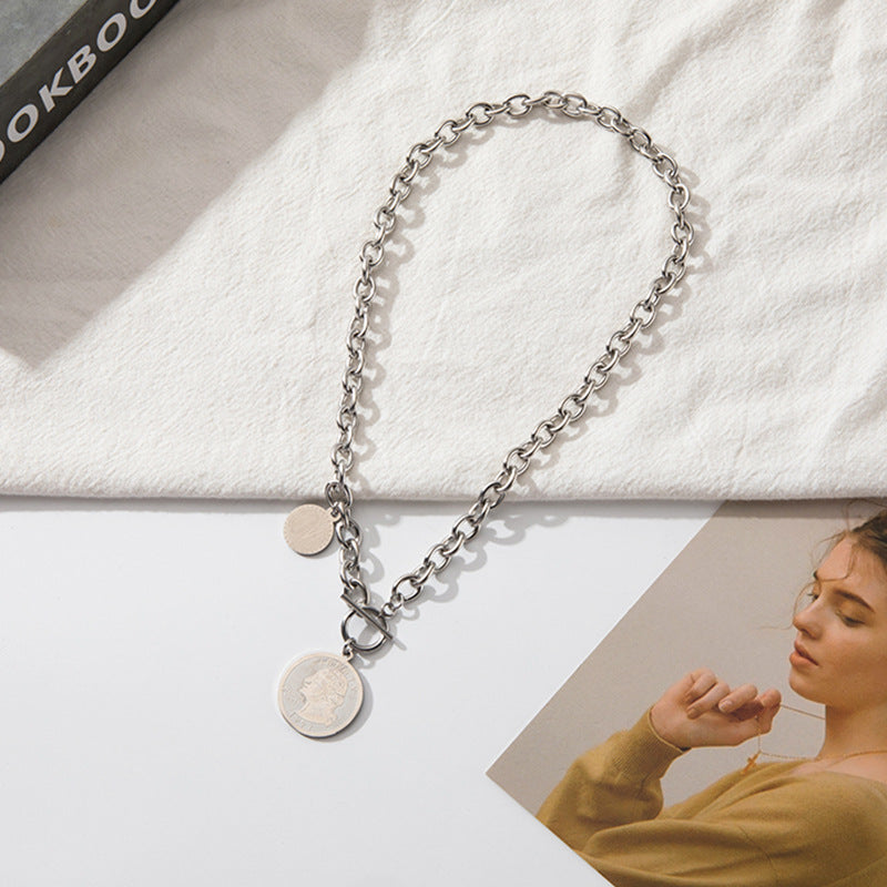 Accessoires Übertriebene Metall-Herz-Anhänger-weibliche Mode-Halsketten