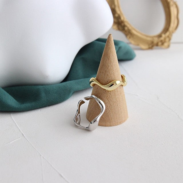 Frauen weibliche unregelmäßige Wellenmuster Schmuck Vintage Ringe