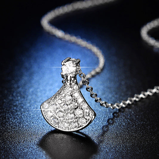 Live Imitation Diamond Gold-plated Small Fan Necklaces