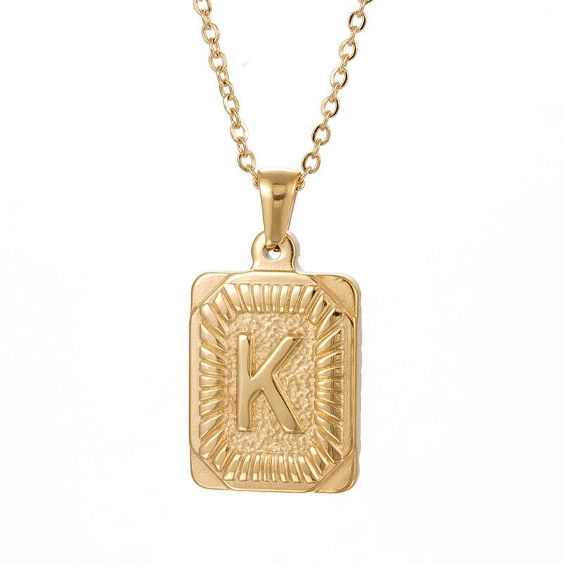 Colliers en titane avec pendentif lettre carré en acier inoxydable pour hommes