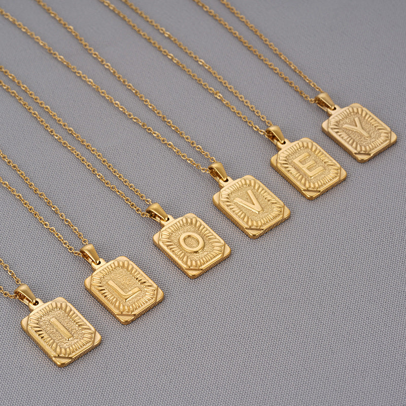 Colliers en titane avec pendentif lettre carré en acier inoxydable pour hommes
