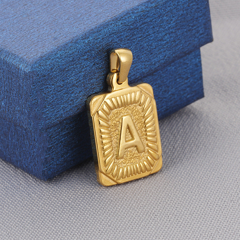 Colliers en titane avec pendentif lettre carré en acier inoxydable pour hommes