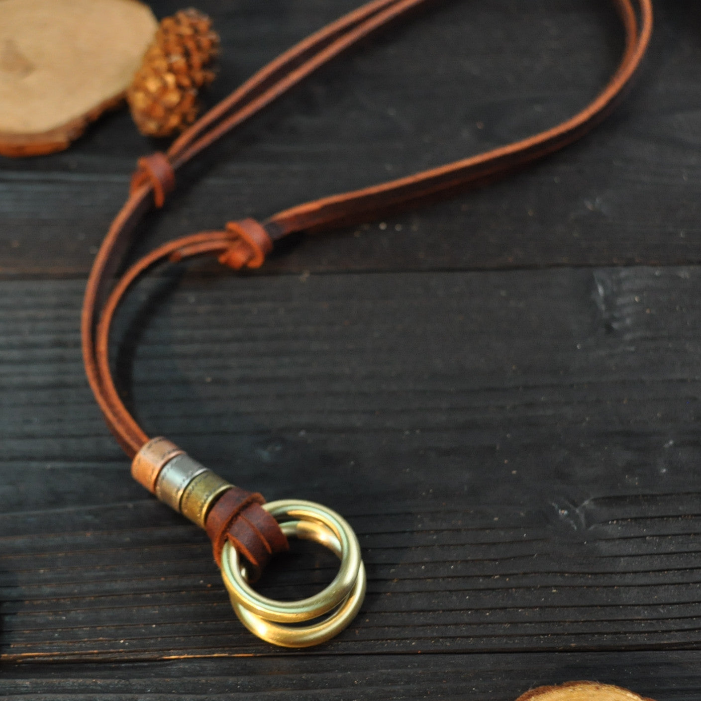 Pendentif corde en cuir de vache pour colliers d'ornement