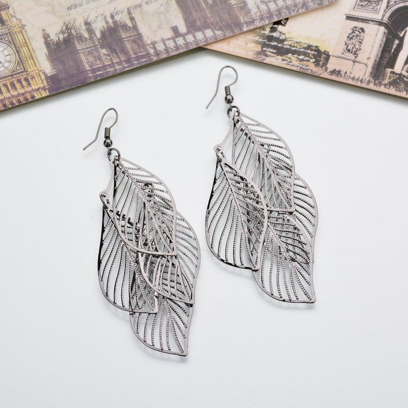 Women's Summer Fashion Metal Leaf Tassel Ear Earrings