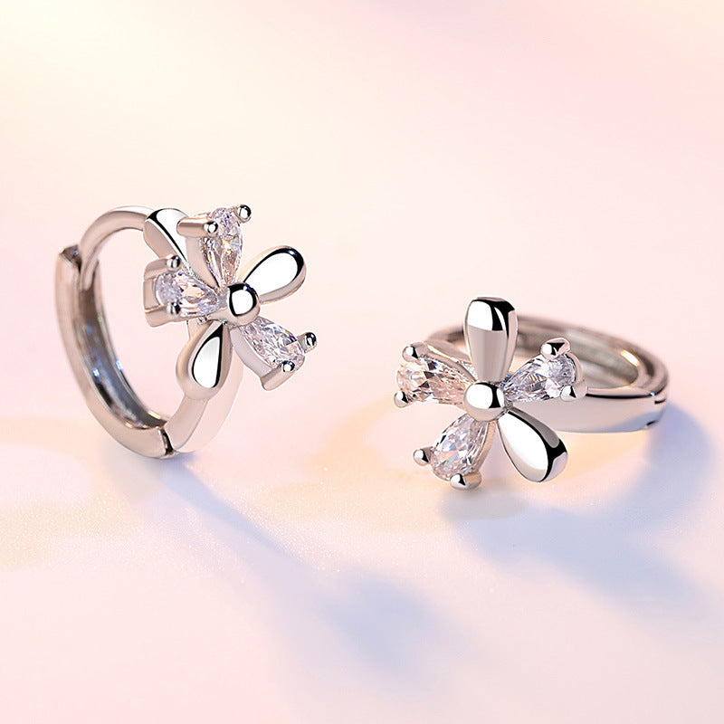 Chrysanthemum Ear Christmas Snow Crystal Female Earrings