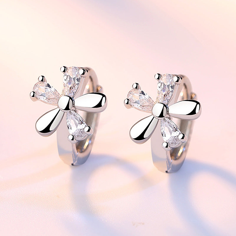 Chrysanthemum Ear Christmas Snow Crystal Female Earrings