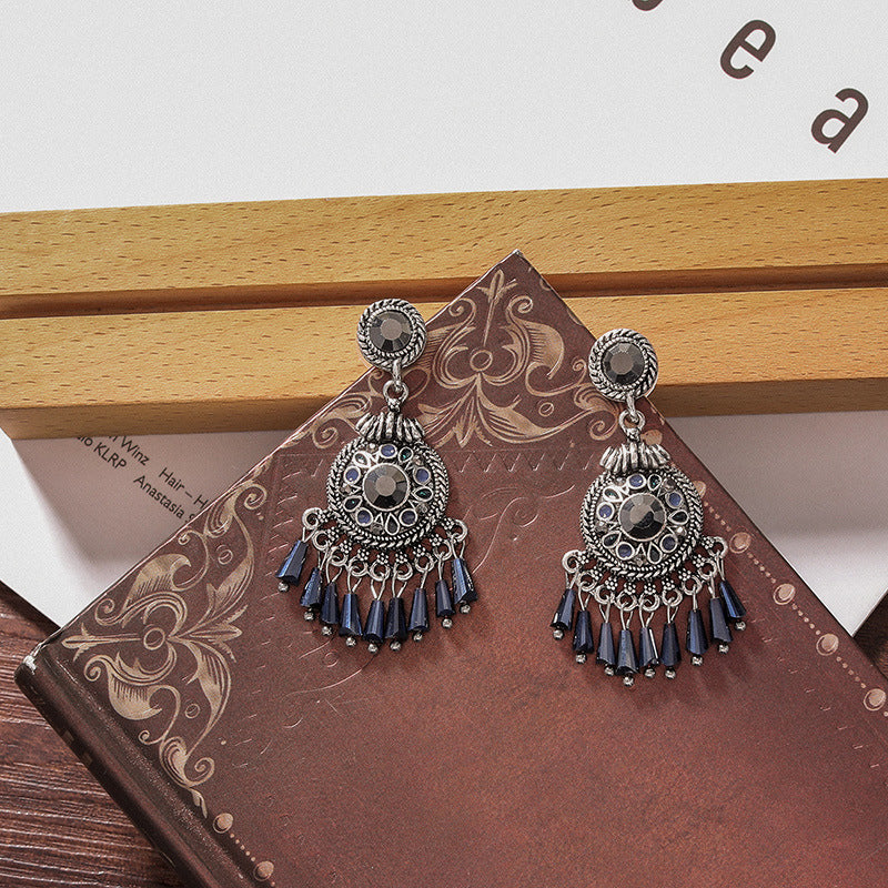 Women's Ethnic Style Short Temperamental Distressed Disc Crystal Earrings