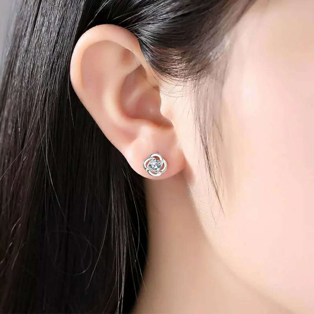 Women's Sier Plated Lucky Four-leaf Clover For Simple Earrings