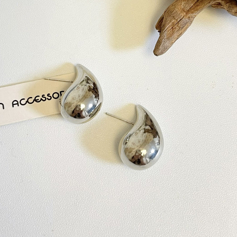 Übertriebene Wassertropfen-Ohr-Nischen-Hüftringe im Metall-Stil