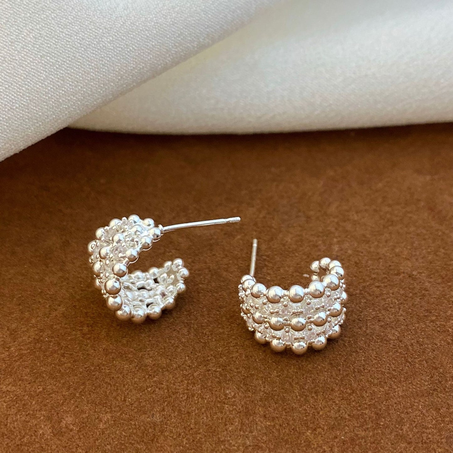 Korean Style Geometric Inlaid Zircon Shaped Trendy Female Commuter Stud Earrings