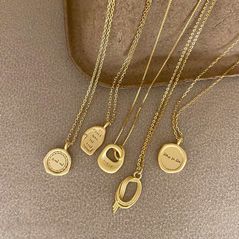 Pendentif irrégulier en métal mat, Niche féminine, personnalité rétro, tous les colliers