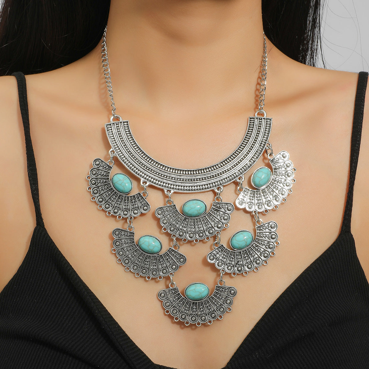 Colliers minoritaires tibétains turquoise vintage de Lhasa au Népal