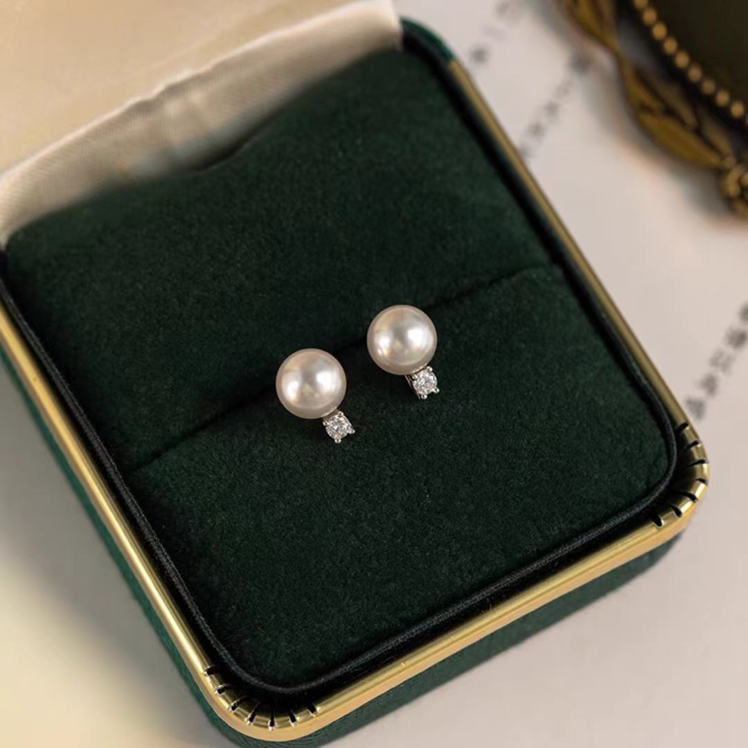 Women's Minimalist Diana Gray Bead Light Luxury High-grade Temperament For Fashionable Stud Earrings