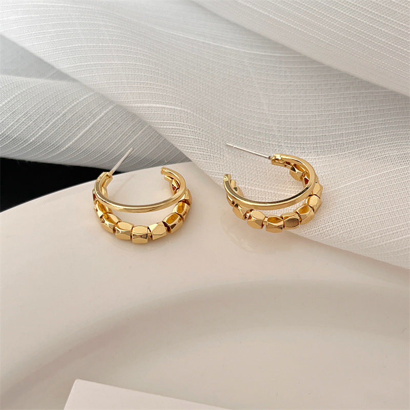 Women's Needle Metal Broken Design Ear Niche Earrings