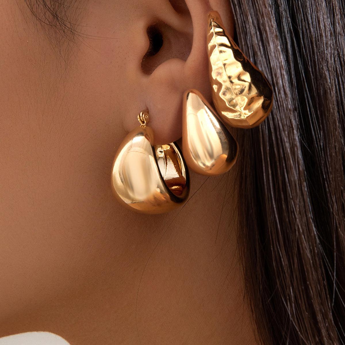 Glossy Beanie Simple Pleated Water Drop Earrings