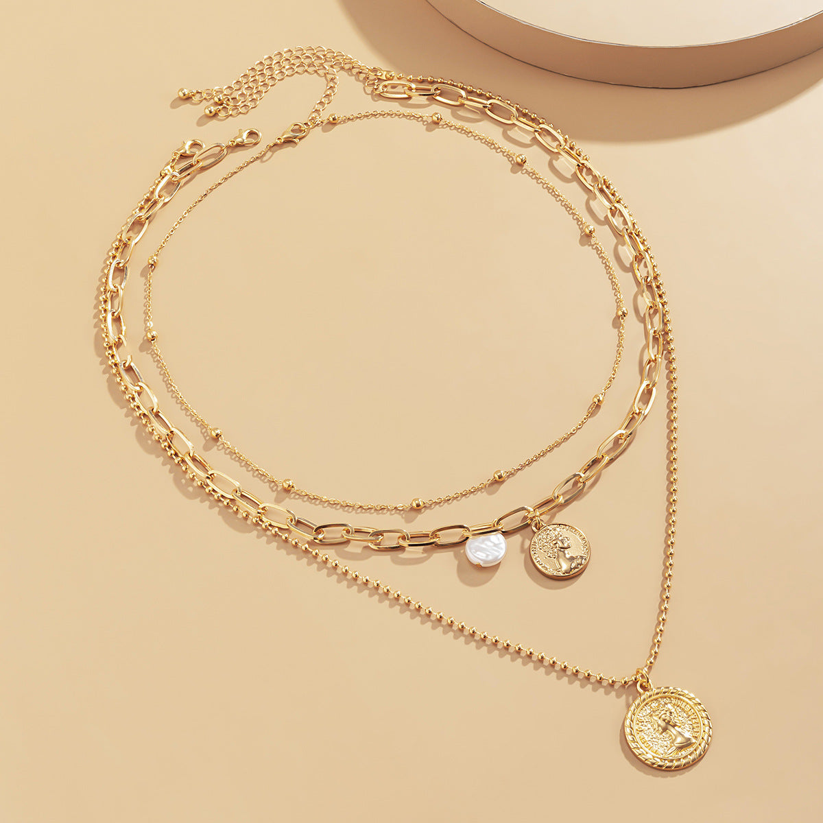 Colliers de perles d'imitation en forme de femme, ornement Simple, Portrait baroque en relief, en forme de femme
