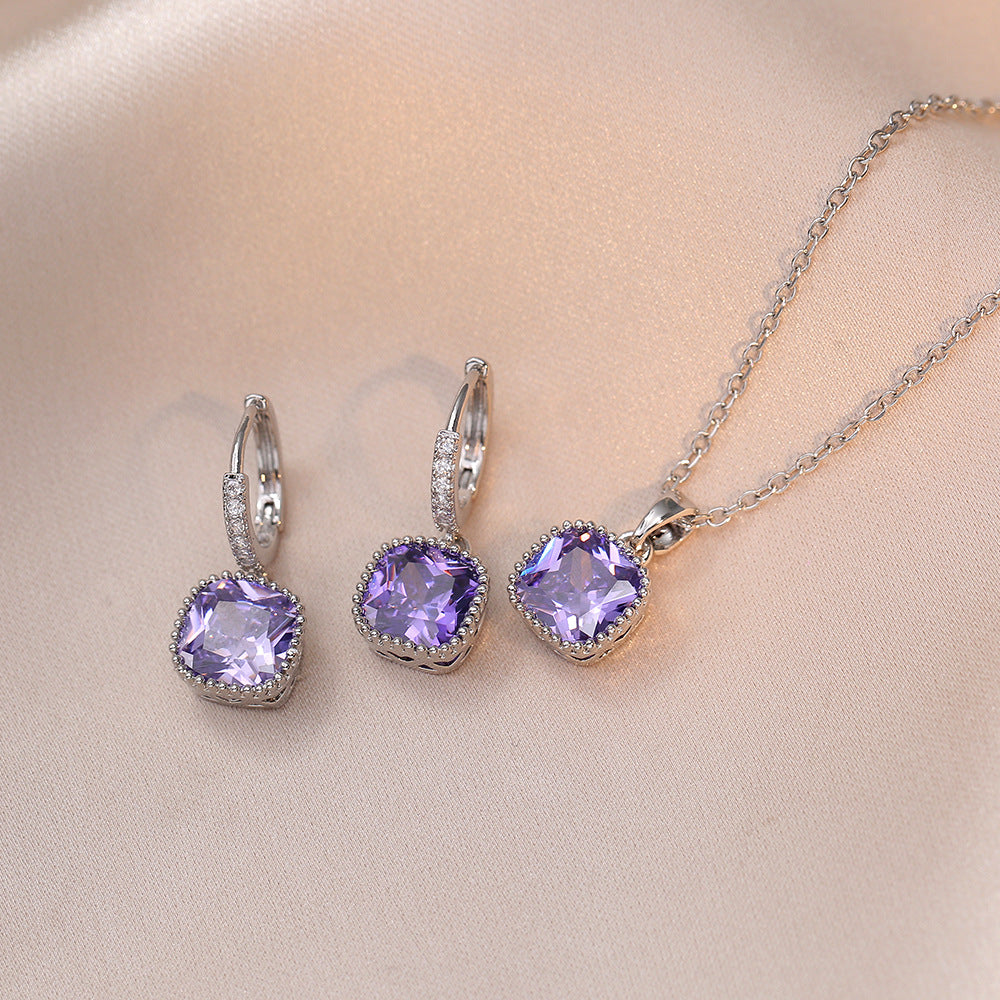 Women's Interest Light Luxury Design Pendant Elegant Outfit Necklaces