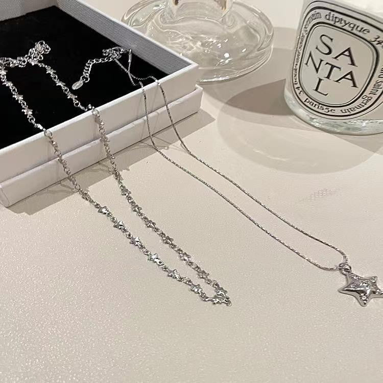 Colliers tendance avec pendentif étoile à cinq branches, Design avancé de minorité tempéramentale de luxe