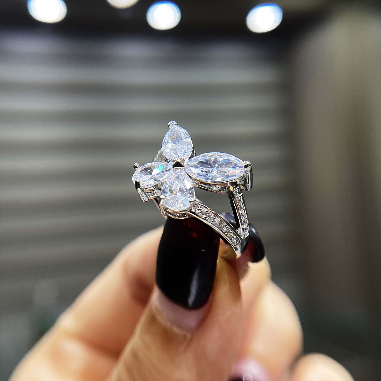 Bagues hautes en Carat de Moissanite importées pour femmes, Imitation de papillon en direct, diffusion en direct