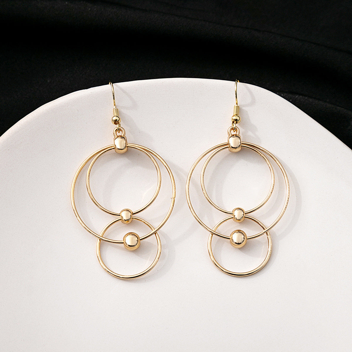 Retro Large Circle Personality Geometry Round Earrings