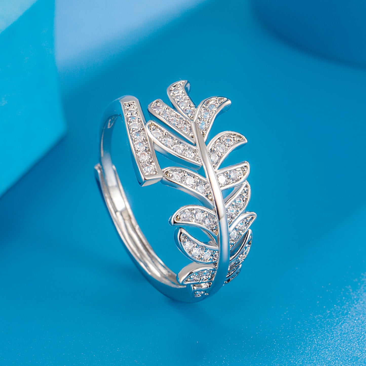 Women's Open End Creative Personality Diamond Leaf Cold Wind Rings
