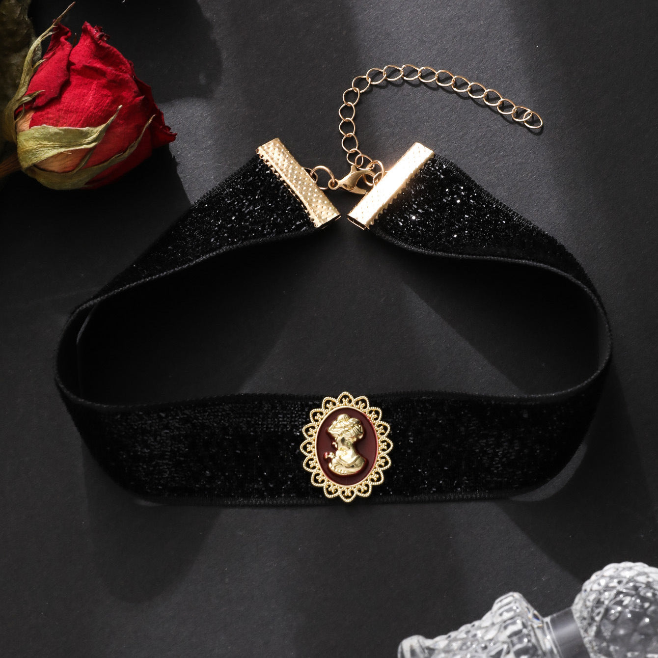 Women's Style Vintage Court Cartoon Princess Beauty Head Necklaces