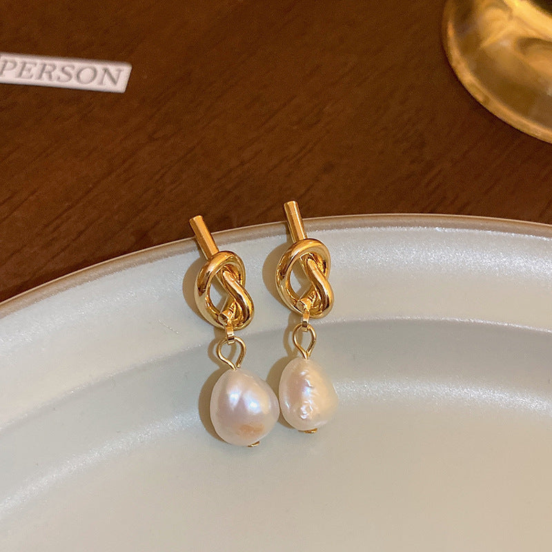 French Style Retro Baroque Pearl Trendy Light Earrings
