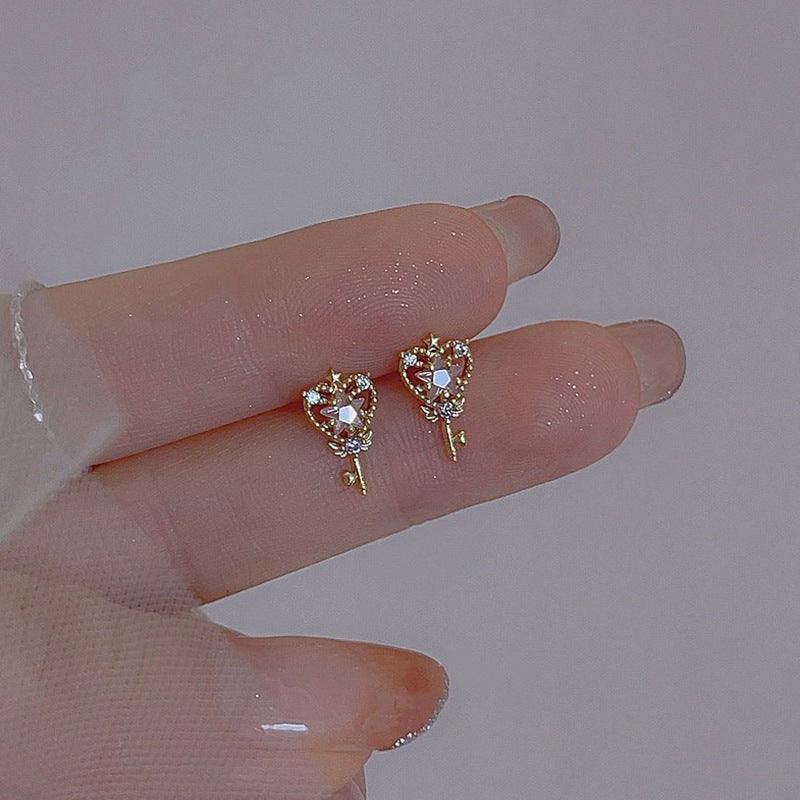 Leichte, luxuriöse, einfache, kleine Ringe mit eingelegtem Zirkon für Damen