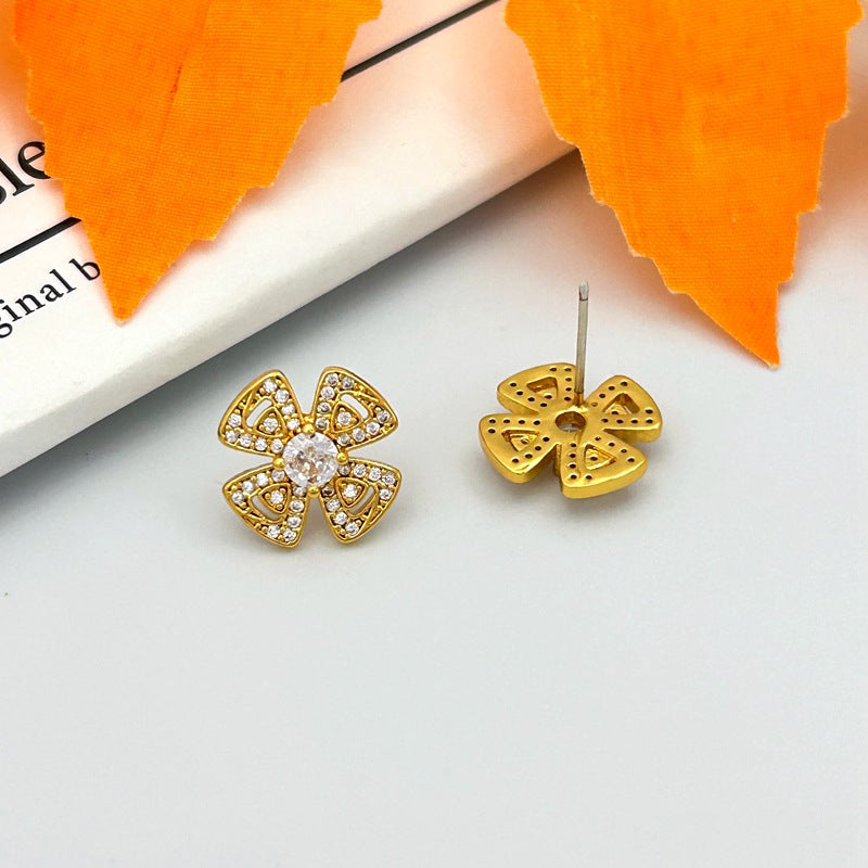 Ear Diamond Studded Hollow Simple Niche Rings
