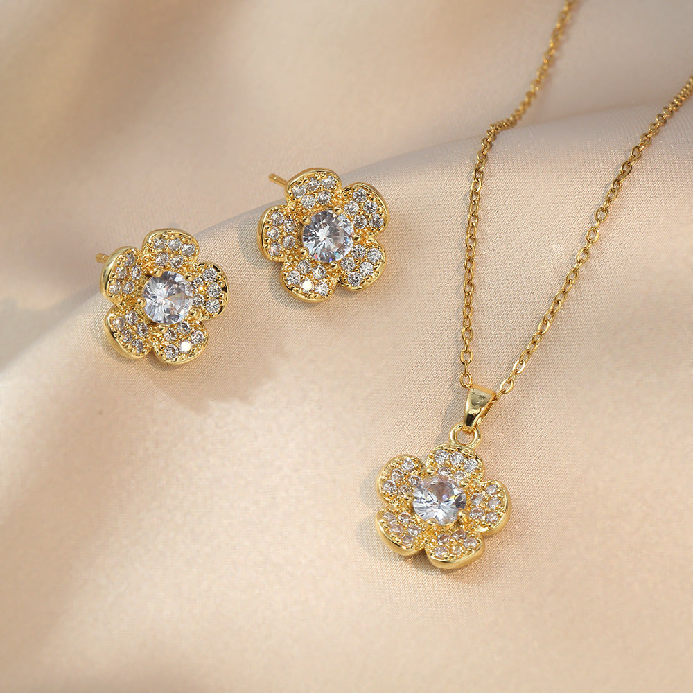 Colliers de luxe légers en forme de fleur de Zircon, intérêt spécial