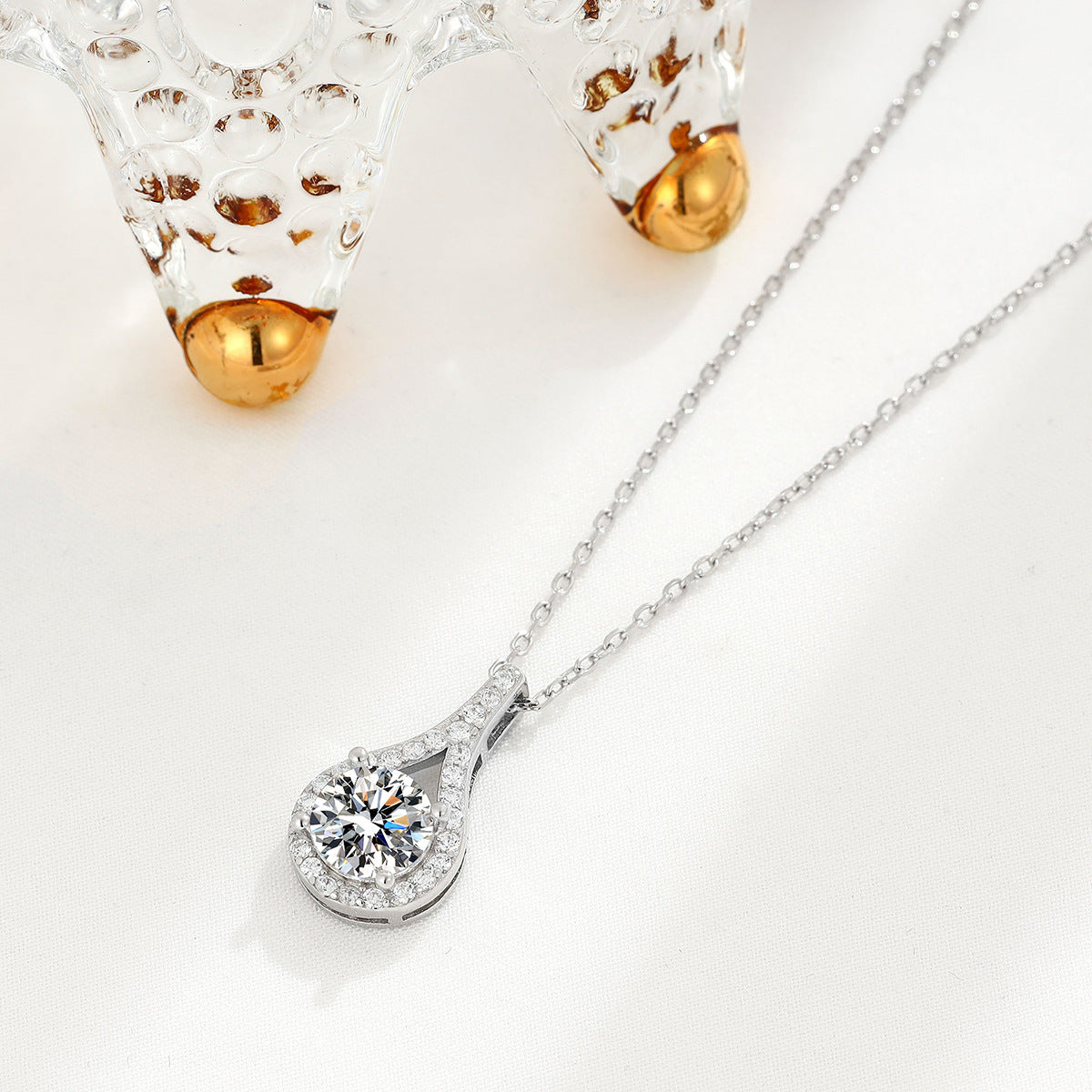 Elegant Diamond Water Drop Temperamental Minority Necklaces