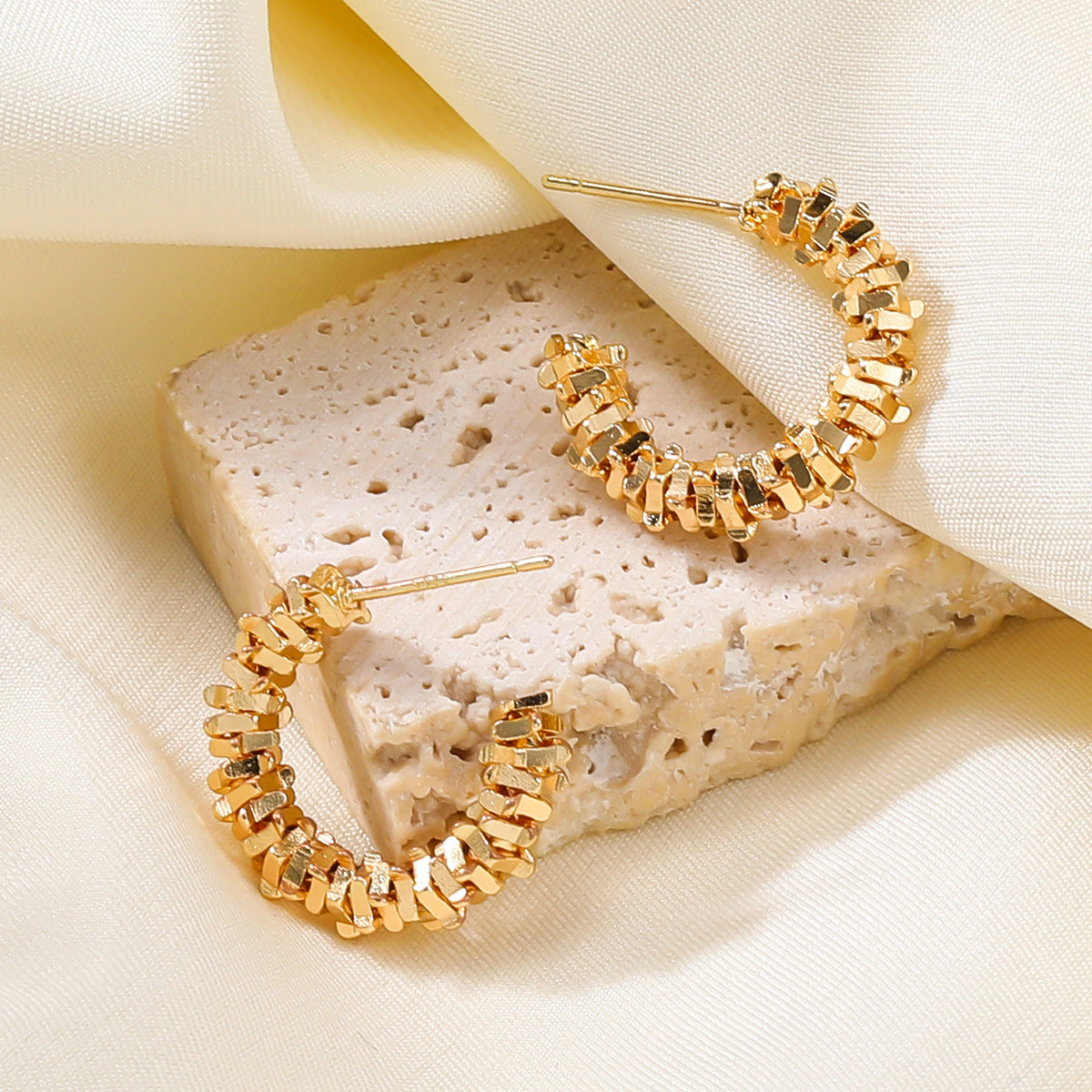 Damen-Ohrringe für Nischendesign, rund, leicht, luxuriös